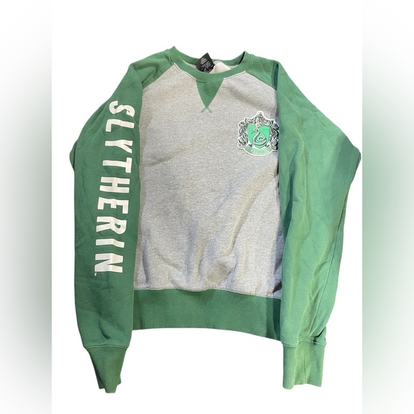 Warner Bros. Other - Harry Potter Universal Studios Gray Slytherin Sweater Unisex Size Medium EUC